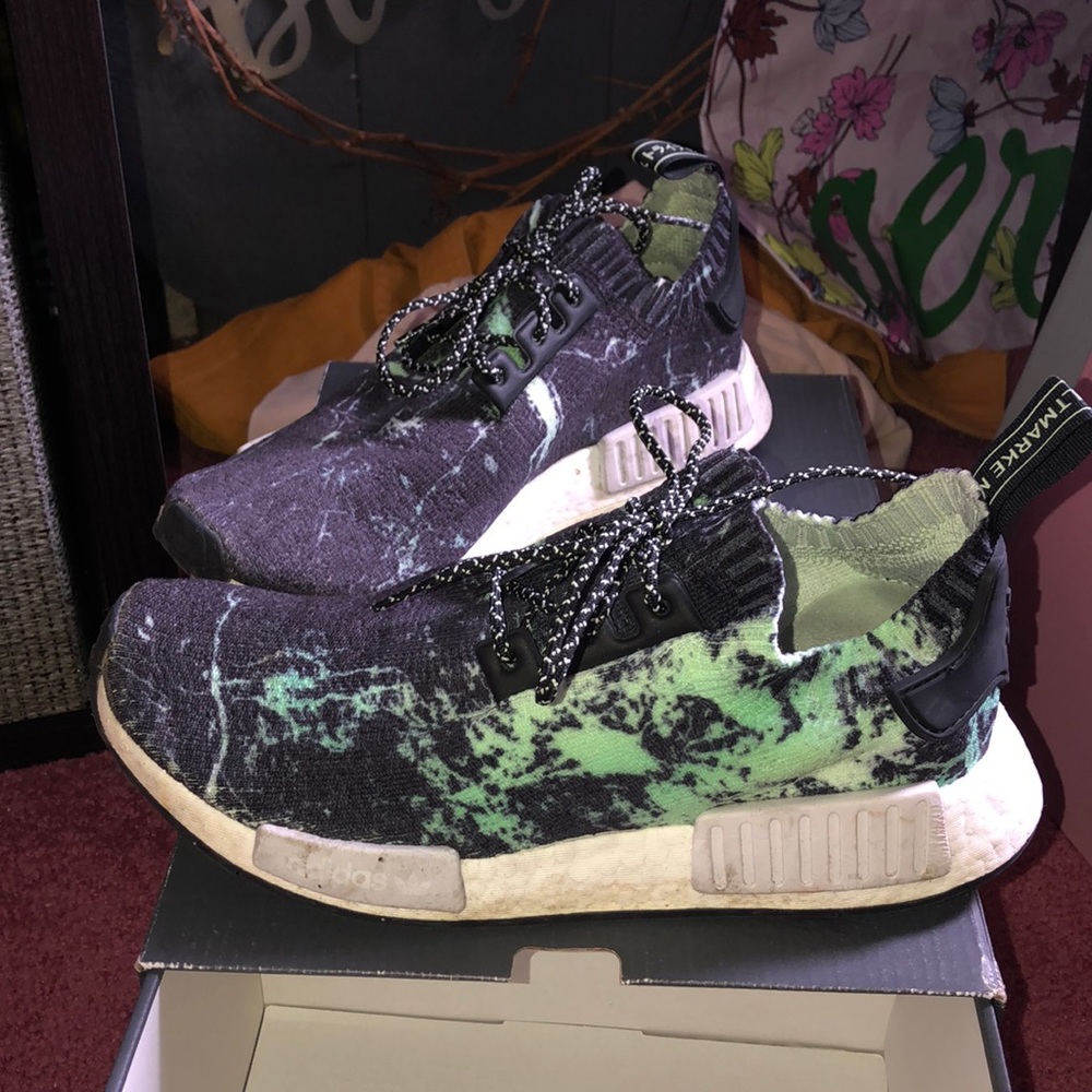 mint nmd r1 shoes